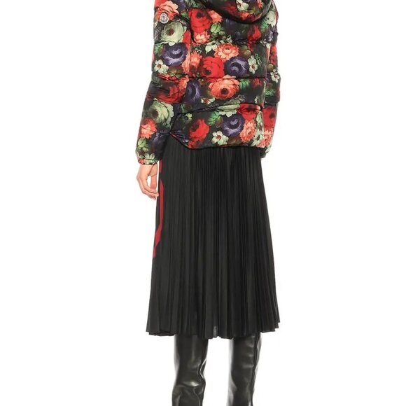 Moncler Red/Floral Printed Quilted Down Koura Reversible Puffer Jacket - Picture 2 of 10